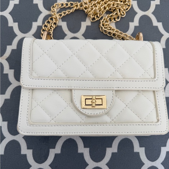 Handbags - Quilted Crossbody Bag White with Gold Chain Strap